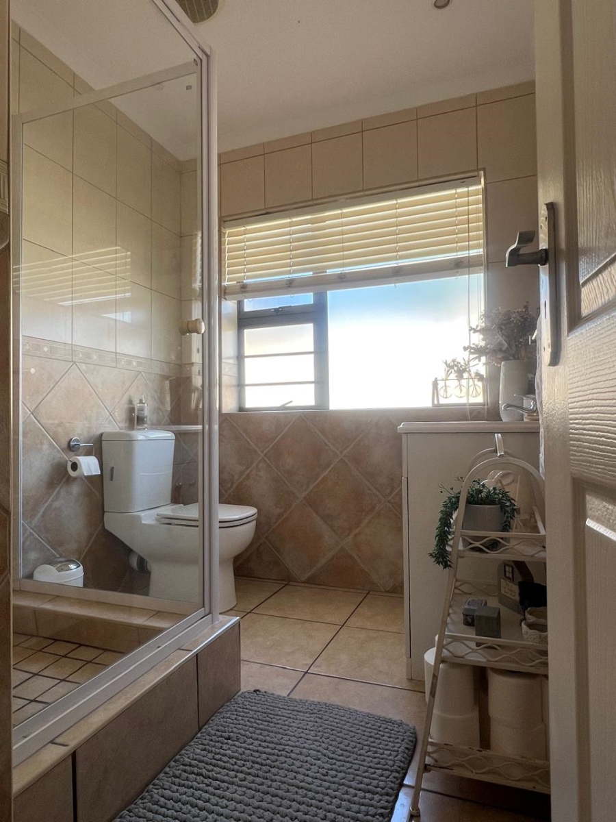 3 Bedroom Property for Sale in Weybridge Park Eastern Cape